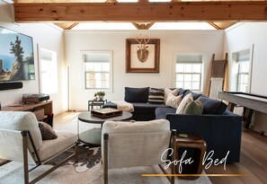 智能电视、壁炉、电子游戏、书