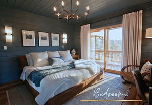 3 chambres, bureau, fer et planche à repasser, lit parapluie