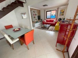 Smart TV, printers - Geo Houses - 3 Bedroom House with Pool in Ipitanga (Ipitanga Lauro de Freitas)
