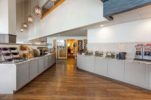 Petit déjeuner buffet compris tous les jours