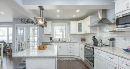 Serene 2-bedroom house on Indian lake