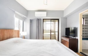 3 bedrooms, iron/ironing board, travel crib, free WiFi