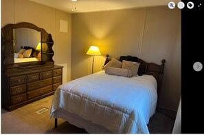 Iron/ironing board, bed sheets