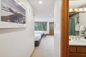 1 habitación, wifi y ropa de cama