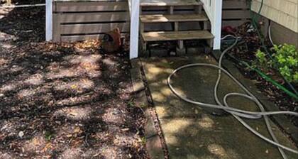 Charming 2-bedroom home- Lake Marion-North Santee with WiFi, AC