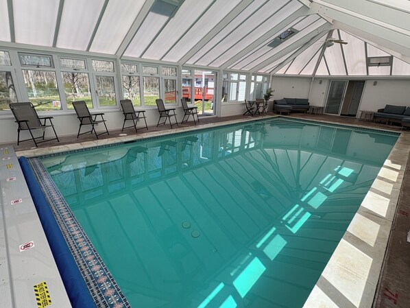 Innenpool, beheizter Pool