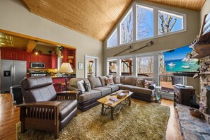 Smart TV, fireplace, ping pong