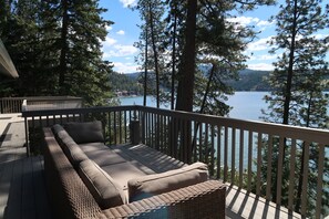 Terrace/patio - Kokanee Bay Beach House Lake Coeur d'Alene! (Coeur d'Alene)