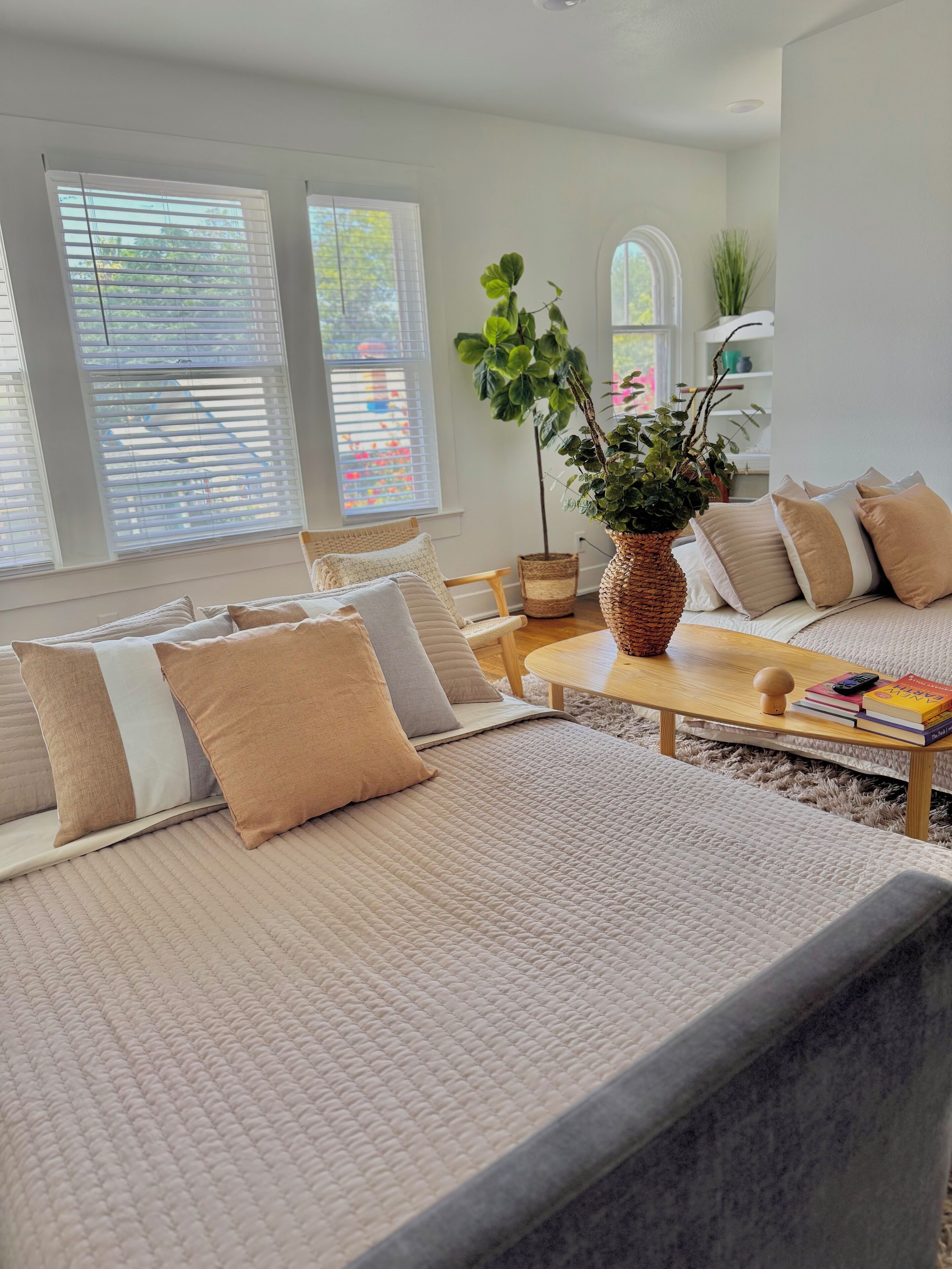 2 slaapkamers, een bureau, een strijkplank/strijkijzer, gratis wifi