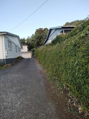 Front of property - 5 Bedroom House at 82A Richardson Road (Auckland)