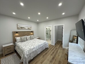3 bedrooms, iron/ironing board, travel crib, free WiFi