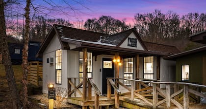 The White Lantern + Hot Tub l Fire Pit