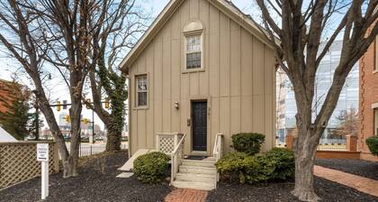 Nightingale Cottage - Near NCH!