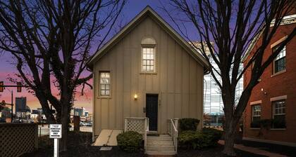 Nightingale Cottage - Near NCH!