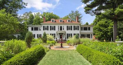 Spacious Suite in Historic Mansion
