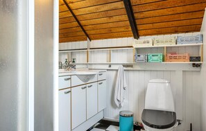 Shower - Pet friendly home in Vesløs with WiFi (Vesløs)