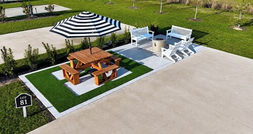 Premium RV Site 81 - Gated, Heated Pool & Near OWA