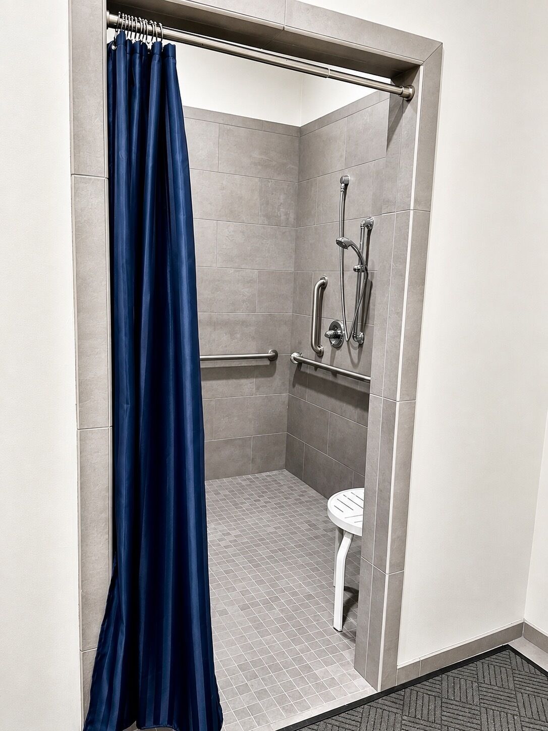 Dusche, Toilettenpapier
