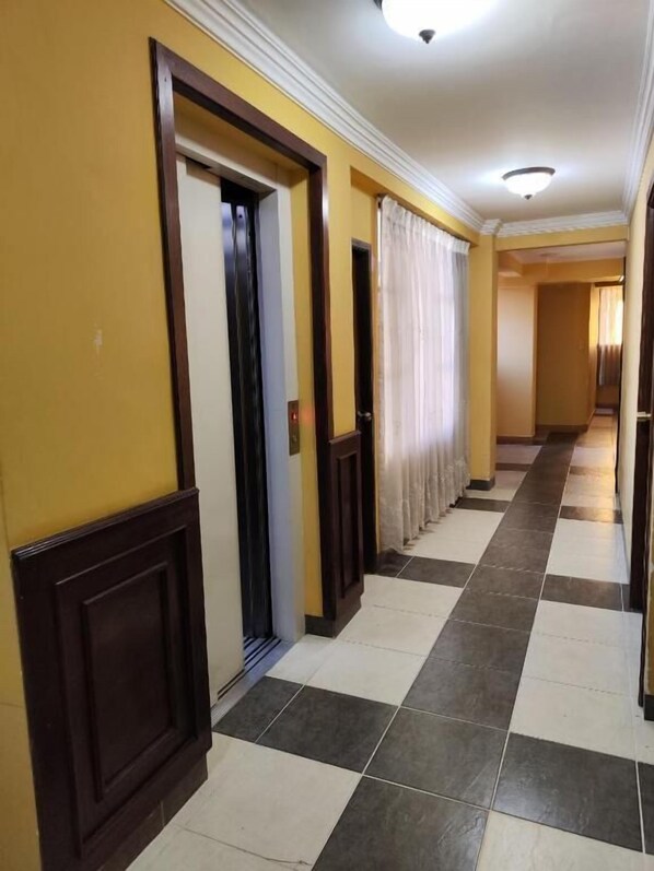 Hallway - HOTEL BENELUX (La Paz)