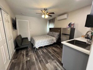 1 bedroom, WiFi, bed sheets