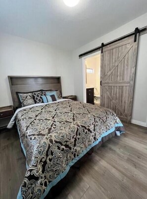 2 bedrooms, WiFi, bed sheets