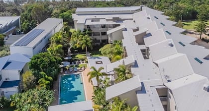 Parkside Palm Escape – 2BR Bali Resort in Kingscliff (1216)