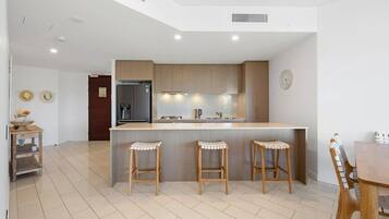 Apartment, 2 Bedrooms, Park View | Private kitchen | Electric kettle, toaster, cookware/dishes/utensils, cleaning supplies