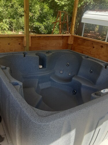 Charming 3-bedroom cottage with WiFi and AC in wonderful McBee  GYM AND HOT TUB