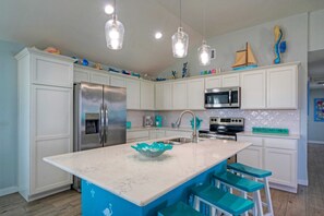 Interior - Port A Getaway Games, Grill, Close to Beach Sandy Feet Retreat by Avantstay (Port Aransas)