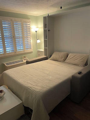 1 chambre, fer et planche à repasser, Wi-Fi gratuit, draps fournis