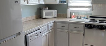 New! Serene studio in Cherry Grove section of North Myrtle Beach