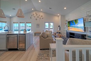 House (4 Bedrooms) | Interior - Luxury 4bdr Beach Retreat w/ Private Pool Walk to Dining + Shops Shore Thang (Port Aransas)