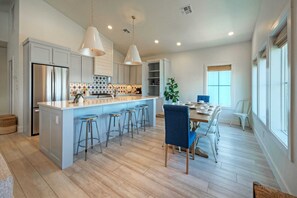 House (4 Bedrooms) | Interior - Luxury 4bdr Beach Retreat w/ Private Pool Walk to Dining + Shops Shore Thang (Port Aransas)