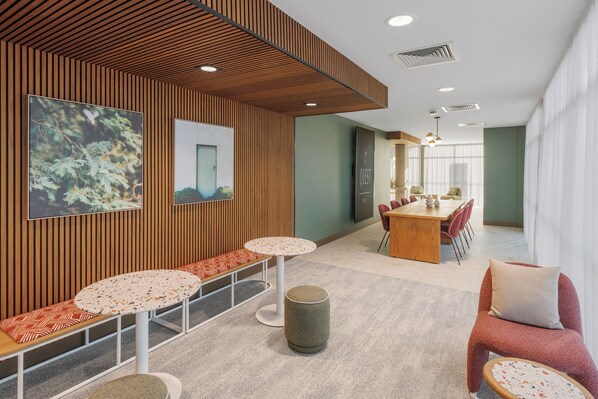 Business center - Quest Bairnsdale (Bairnsdale)