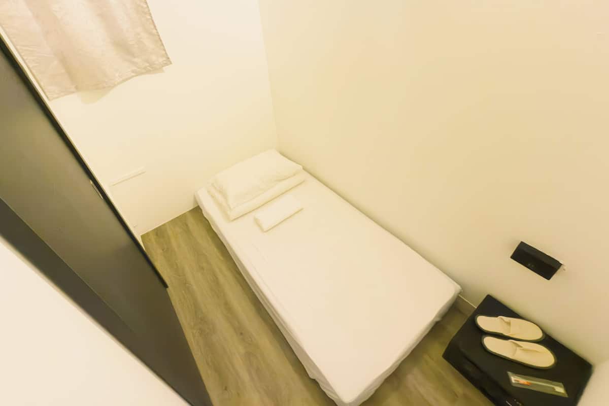基础单人房, 无烟房 | 免费 WiFi、床单