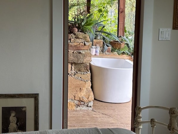 2 bedrooms, desk, iron/ironing board, travel cot