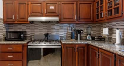 Apartment in Piantini Sleeps 12
