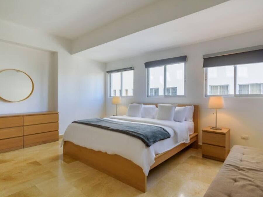 Apartamento estándar, 3 habitaciones, vistas a la ciudad | Ropa de cama de alta calidad, colchones viscoelásticos, caja fuerte