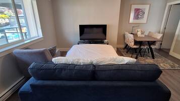 1 makuuhuone, silitysrauta/-lauta, vauvan matkasänky, Wi-Fi