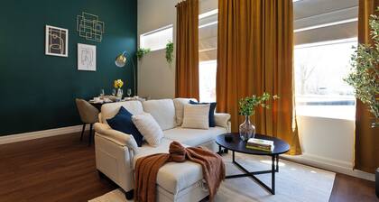 DTWN I Near Yale I King Beds I Free Parking I Gym I Free Coffee I Pets Welcome!