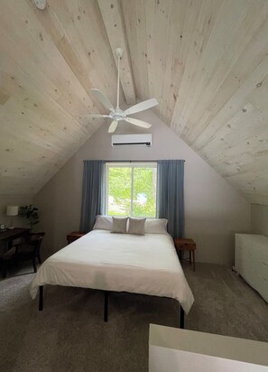 3 bedrooms, travel crib, WiFi, bed sheets