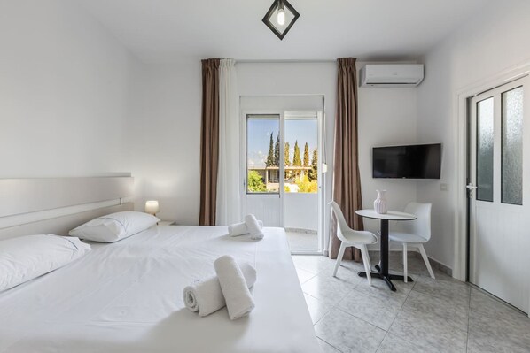 Apartment | 1 bedroom - Amazing Studio With Free Parking Golem (Golem)