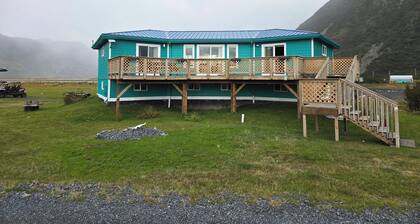 River or Beach, you choose! Next to the river and a short walk to the beach!