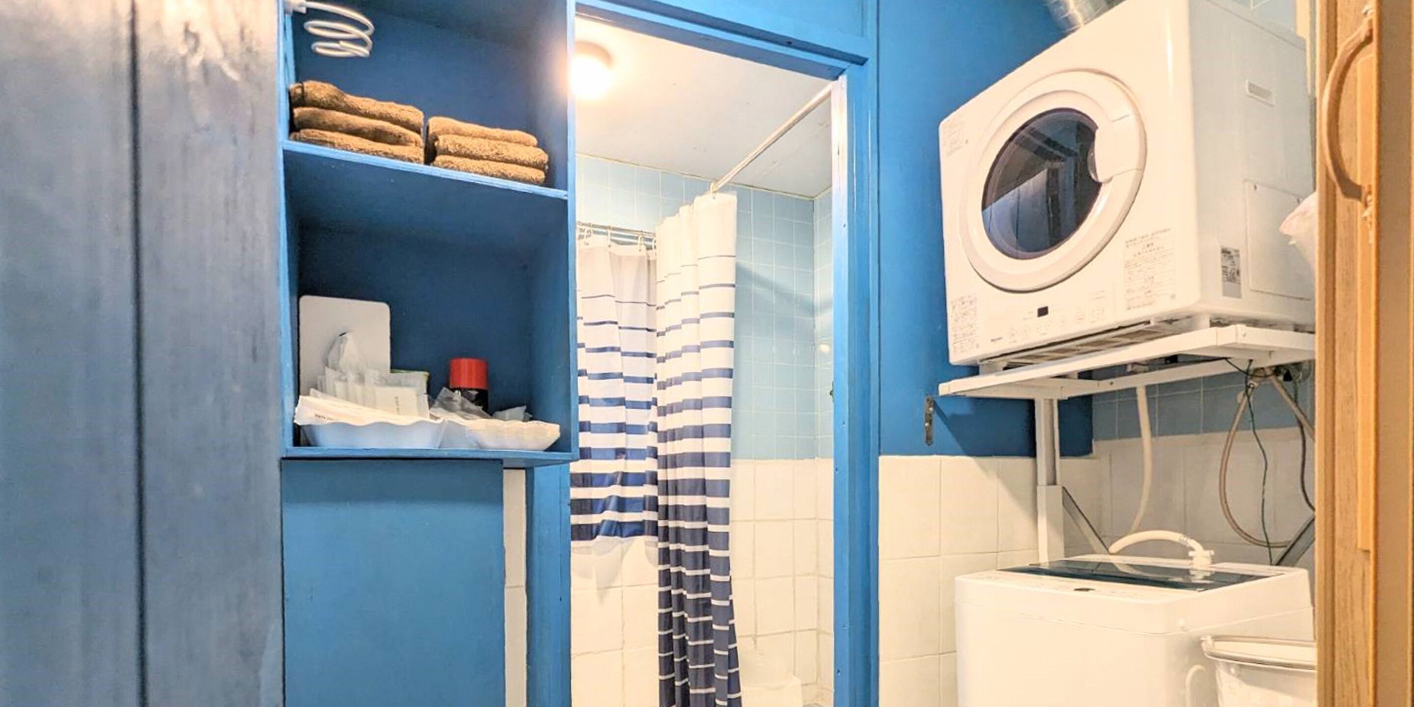 Kamar Keluarga, Bebas Asap Rokok | Kamar mandi | Shower, perlengkapan mandi gratis, pengering rambut, dan sandal