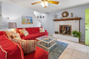 TV - Coastal Cabana - 3 Bedroom, 2 Bathroom Private Home 200 Steps to the Sand (North Myrtle Beach)