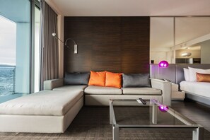 TV - SVS: Sunset View Studio | Open Balcony | Resort Amenities | Palms Place (Las Vegas)