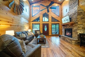 Smart TV, fireplace, DVD player
