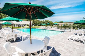 Indoor pool, outdoor pool