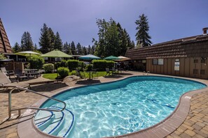 Beheizter Pool
