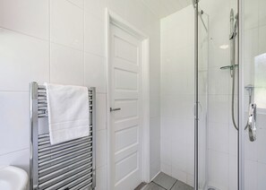 Bathroom - Beacon Fell Cottage 1 (Longridge, Ribble Valley)